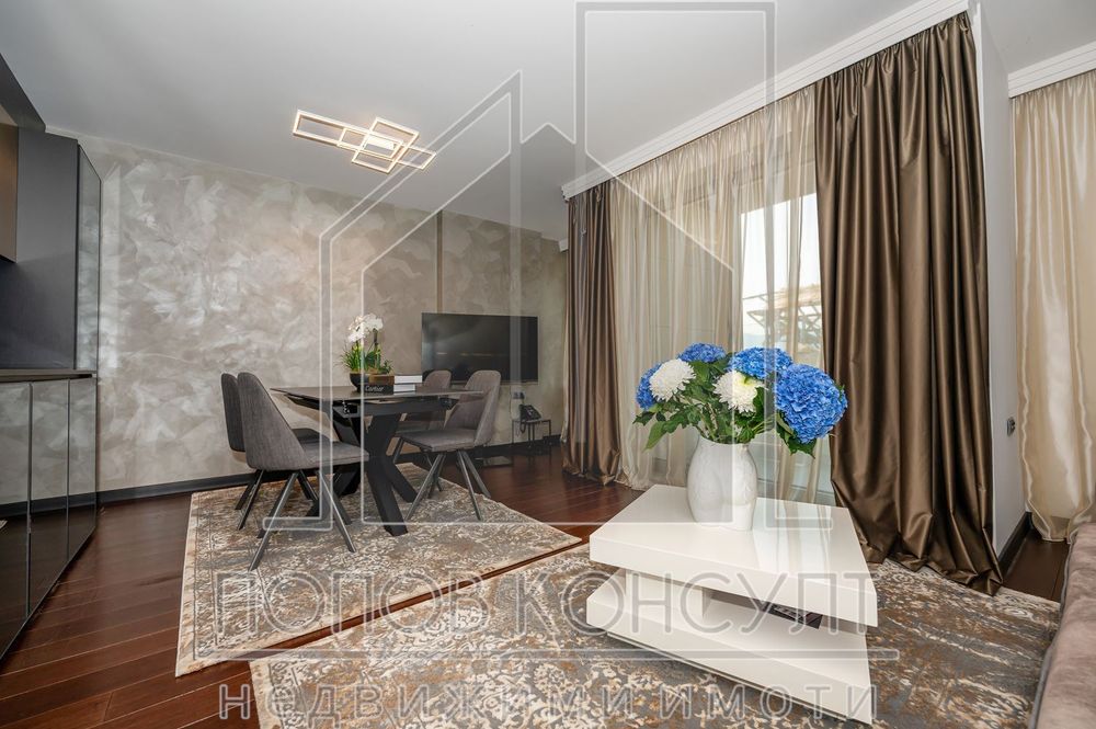 Продава се Тристаен апартамент в Пловдив, Център - 114 кв.м за 2536 €/кв.м - Снимка #4