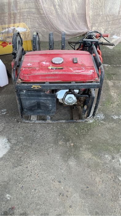 Бензиновый генератор 5.0