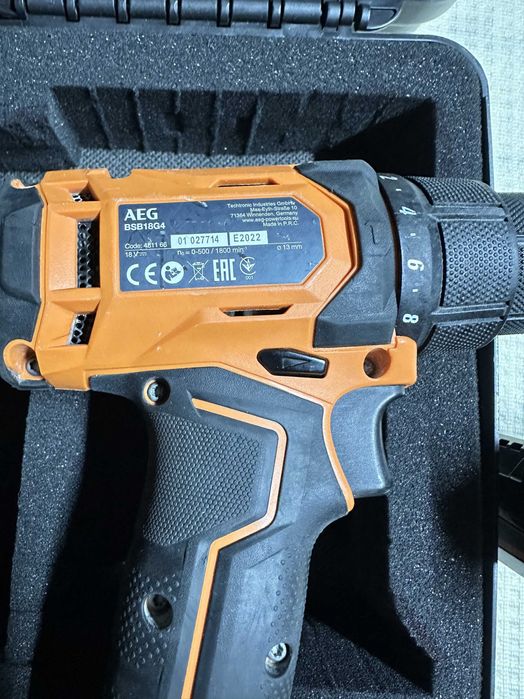 Masina de insurubat si gaurit cu percutie AEG BSB 18G4