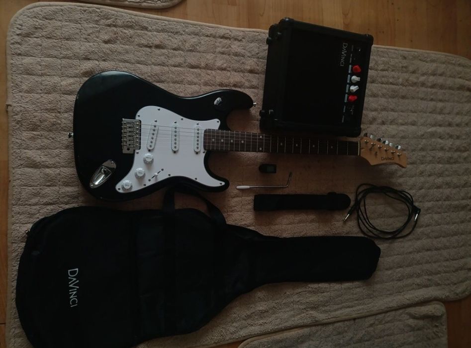 Stratocaster(Электрогитара)