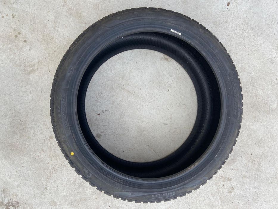 255 40 21 Anvelope de iarna noi Pirelli Scorpion Winter