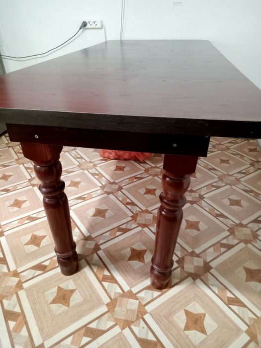 Стол сатылады 25000 тг