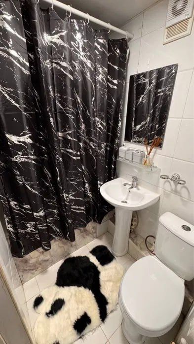 Сдаётся кв ор-р Максим горький Саёхат 3/2/4 р-н Мирзо-Улугбекский