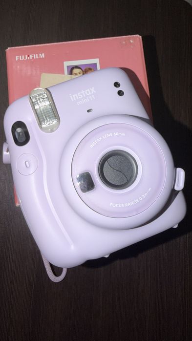 Продам instax mini 11