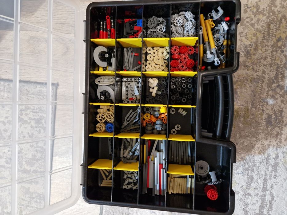 Продам Lego technic наборы