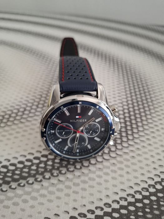 Tommy Hilfiger Mason - кварцов часовник