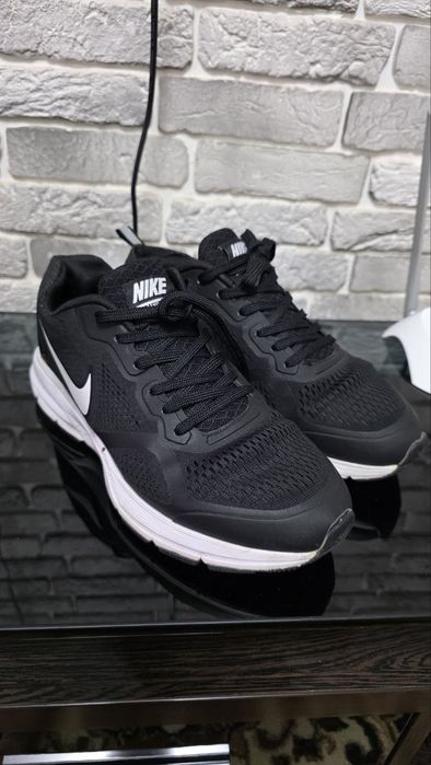 Оригинальные кроссы Nike