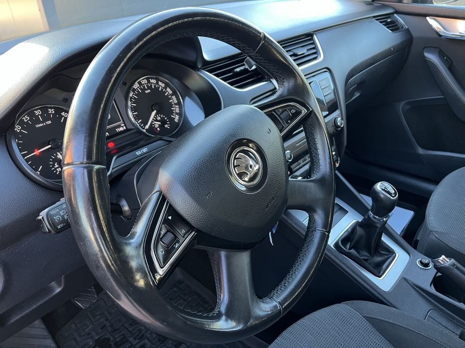Skoda Octavia 150.000 KM / 1.6 TDI-110 CP/ Fab:2015 / Proprietar
