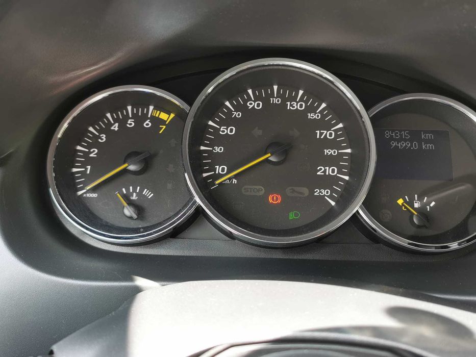 RENAULT MEGANE III / 1.6 16 valve EURO 5 / AN 2010 / 84315 km