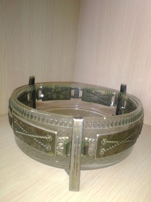 Продам      посуду