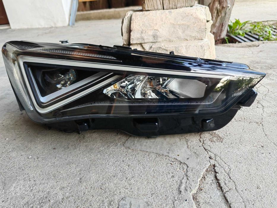 Фар Seat Tarraco LED десен/Фар Seat Leon/Фар Сеат Леон Оригинален