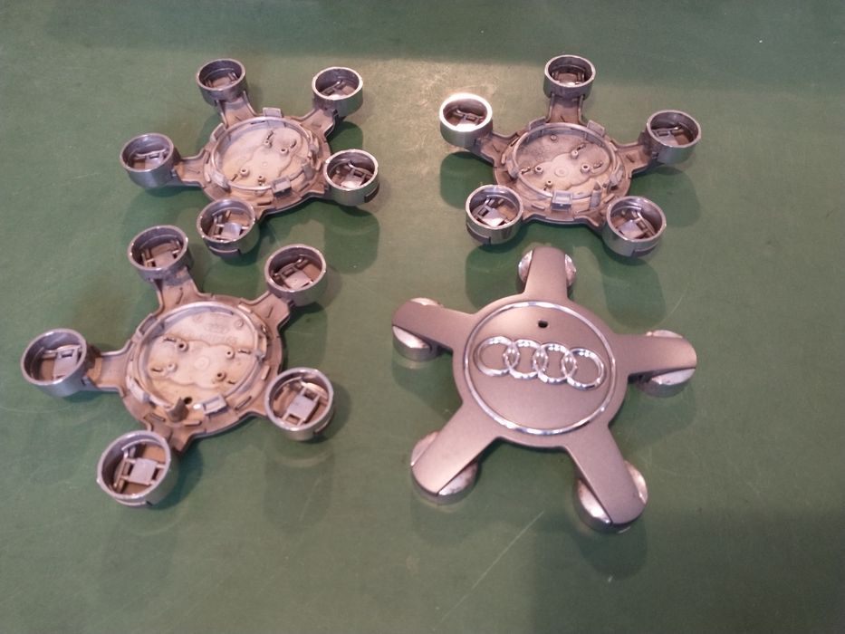 Capace jante Audi A3 A4 A5 A6 A7 Q2 Q3 Q5 Originale cod 4F0 601 165