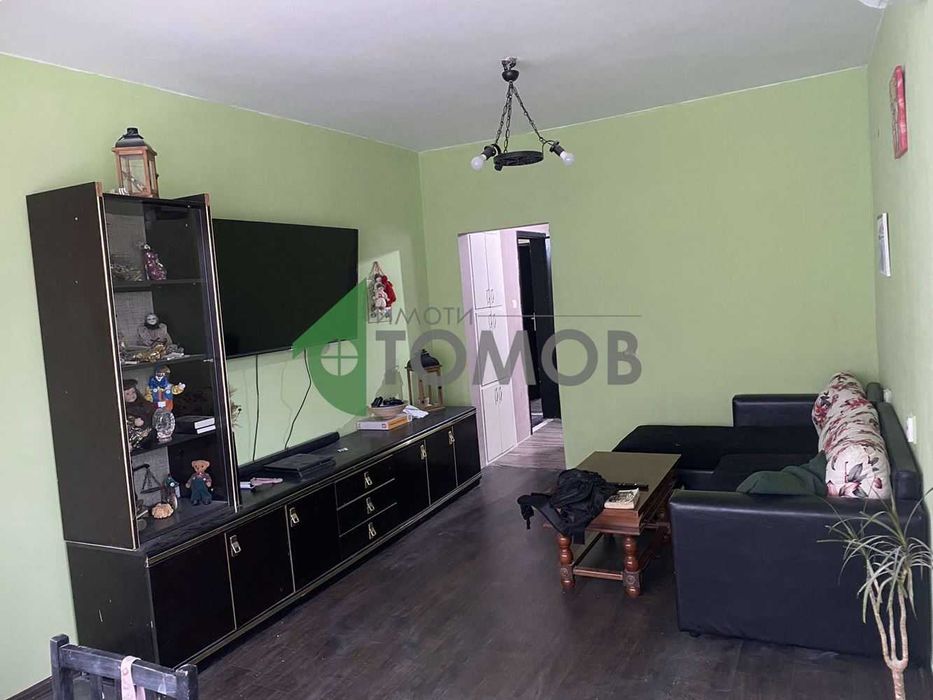 Продава се Четиристаен апартамент в Шумен, Куршум чешма - 100 кв.м за 1352 €/кв.м - Снимка #3