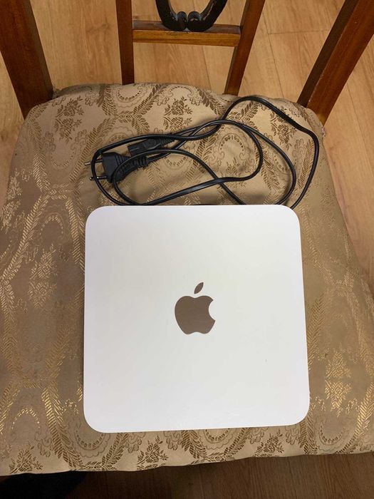 Рутер Apple Airport Extreme, A1254 500 GB вграден ХАРД диск Перфектен