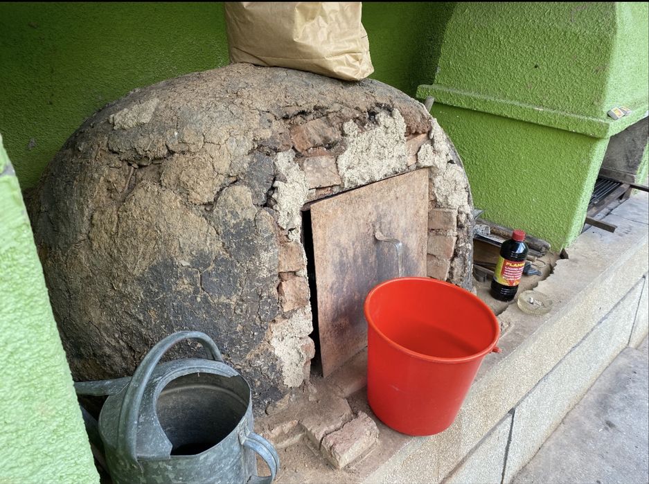 Къща на четири нива с изграден басейн област София