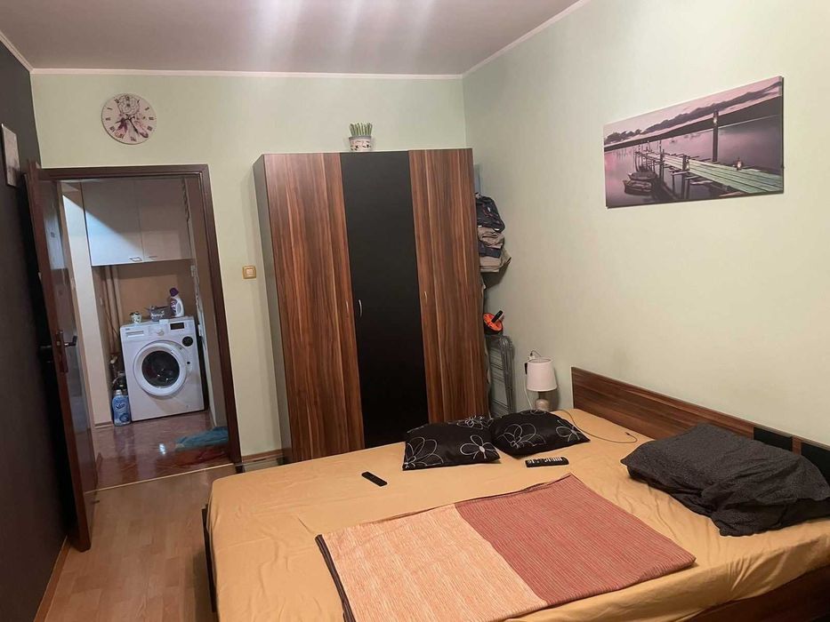 Тристаен апартамент в кв. Стрелбище