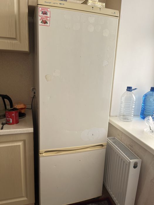 Холодильник Б/У идеально работает