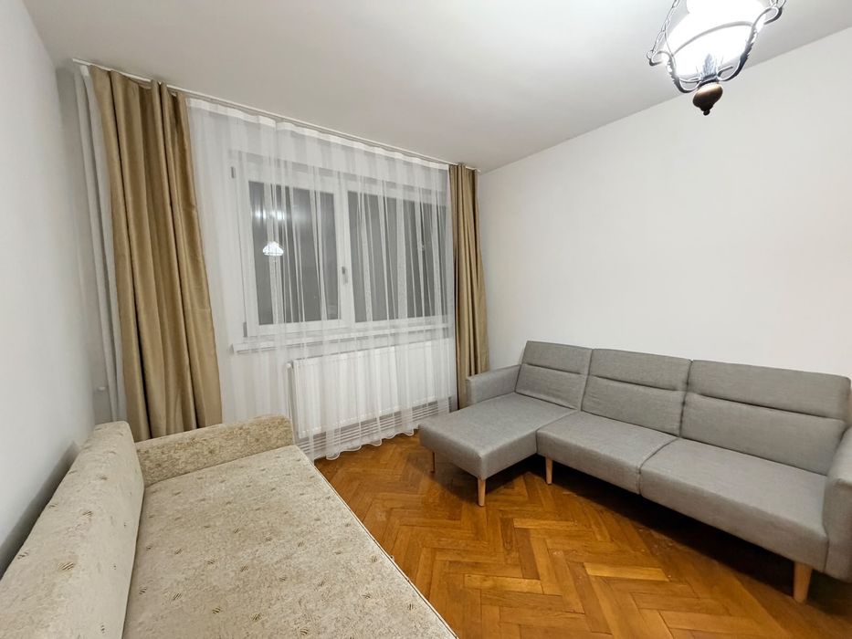 Inchiriez apartament 3 camere, zona Petre Ispirescu, etaj 1