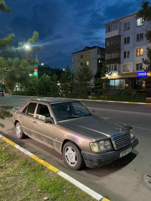 Mercedes-Benz W124