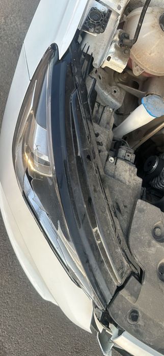 Фара на Geely Emgrand