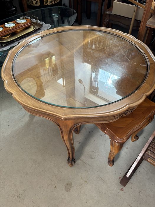 Кръгла холна маса