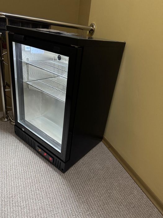 Vitrina minibar cu led