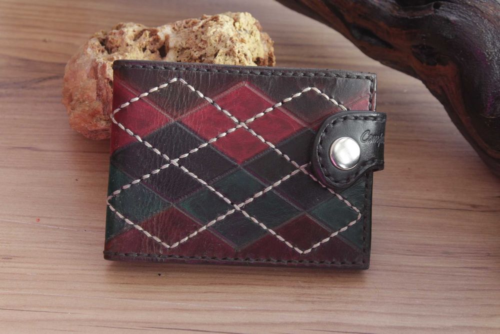 КОЖЕНИ АКСЕСОАРИ Портефейли, Табакери, Калъфи за очила и ножове и др.