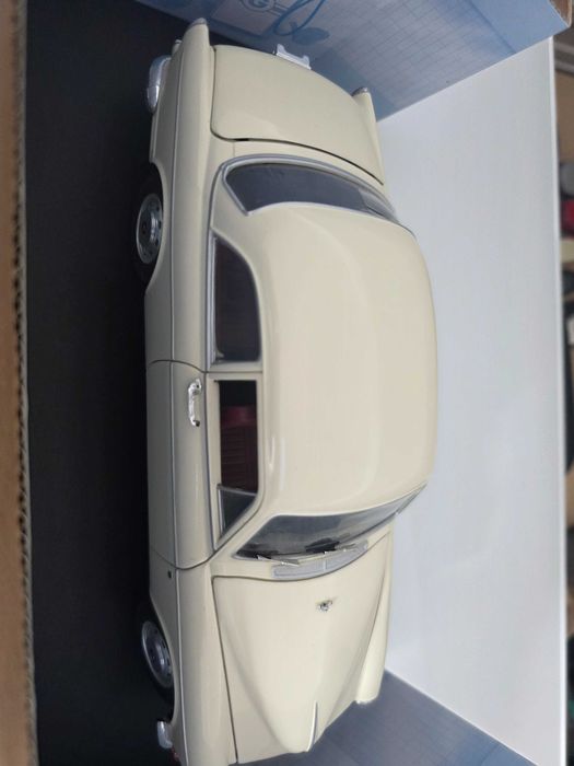 Macheta Auto 1/18 Revell Volvo P121 Amazon