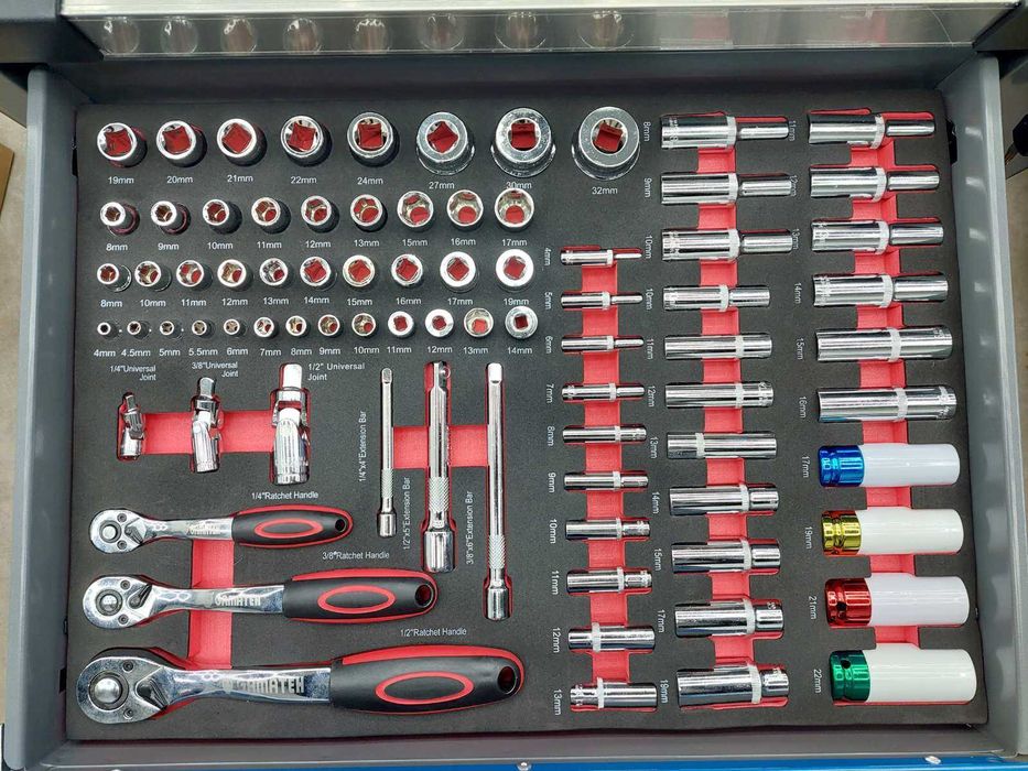 Количка за инструменти оборудвана с 258 броя инструменти