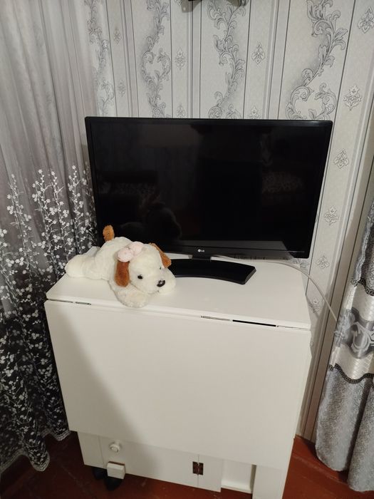 Телевизор LJ  не смарт