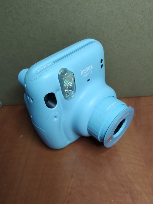 Aparat foto instant FUJIFILM Instax Mini 11 cu husa de transport