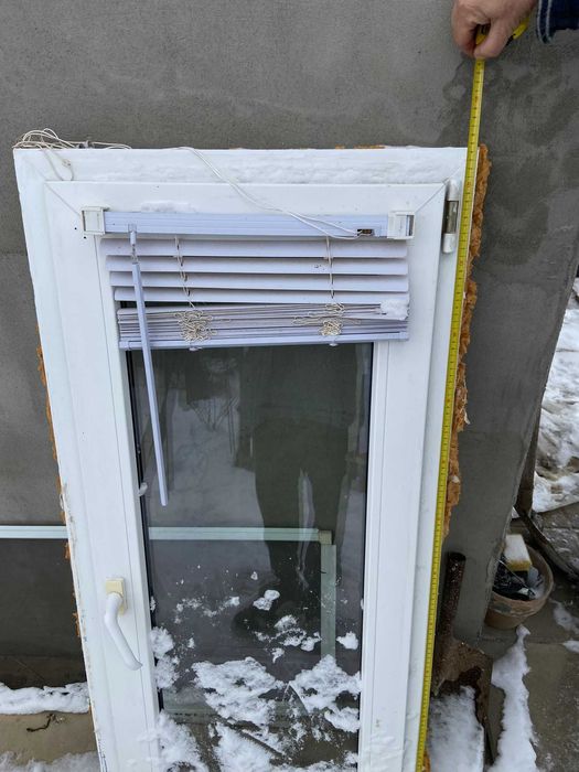 geam termopan cu plasă de insecte