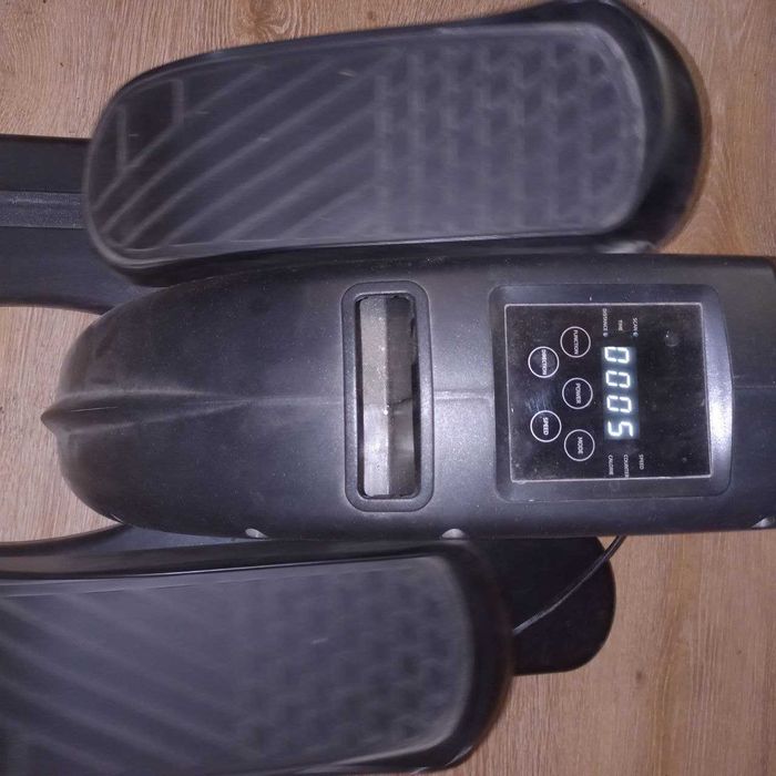 Тренажер эллиптический (степпер) для тренировки мышц и суставов ног