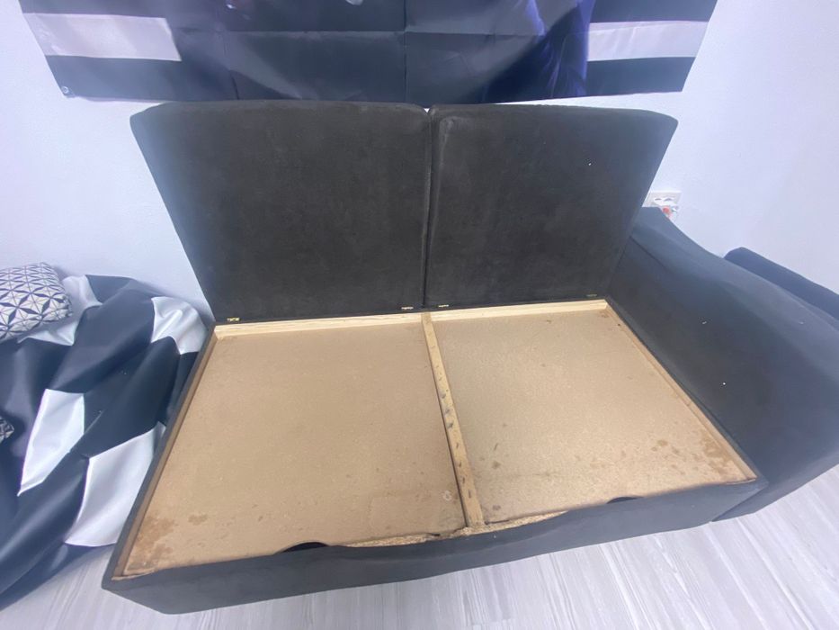 Vând  urgent canapea Velea Home