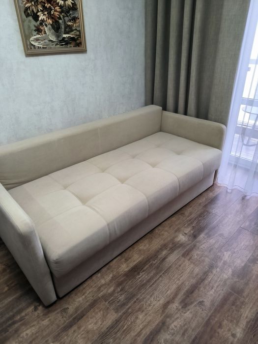 Продается очень удобный красивый диван