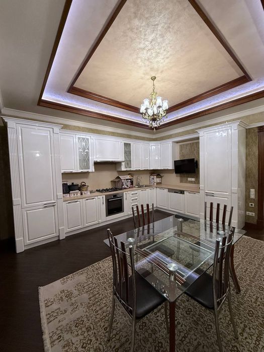 Продаётся квартира 4/4/7 "Габус" Тараса Шевченко, 182м2