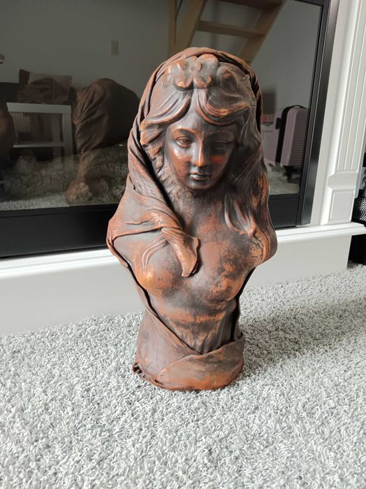 Statuetă unicat din piele naturala