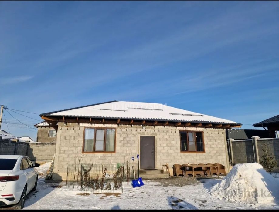 Продаётся дом в посёлке Туздыбастау