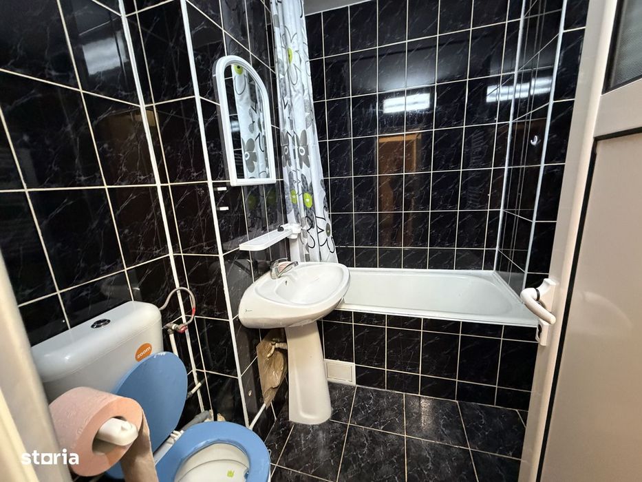 Chirie Apartament 3 camere Mioveni, 2 bai, ultracentral, mobilat