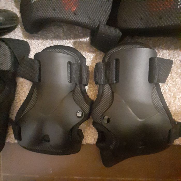 Ролери + предпазни комплекти