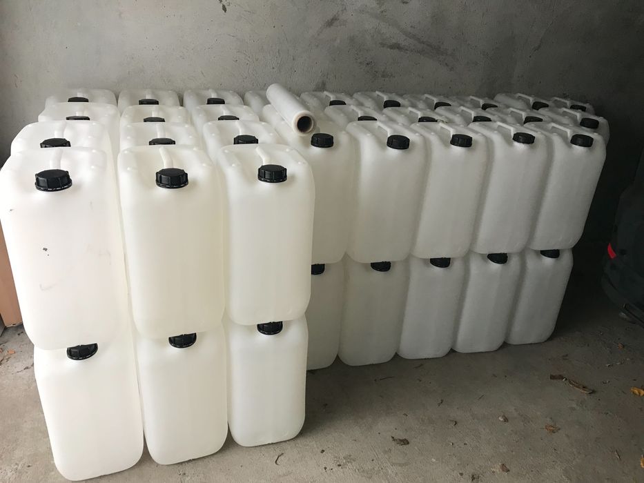 ТУБИ 25л. 10бр. 50лв. НОВИ, чисти и здрави с капачки