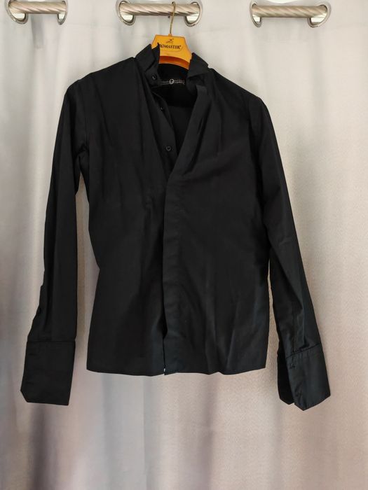 Costum masculin folosit o singură dată