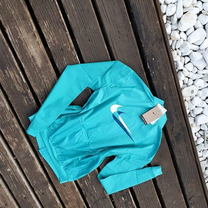 Дамско яке Nike зелен син цвят размер XS S M и L ветровка  ново