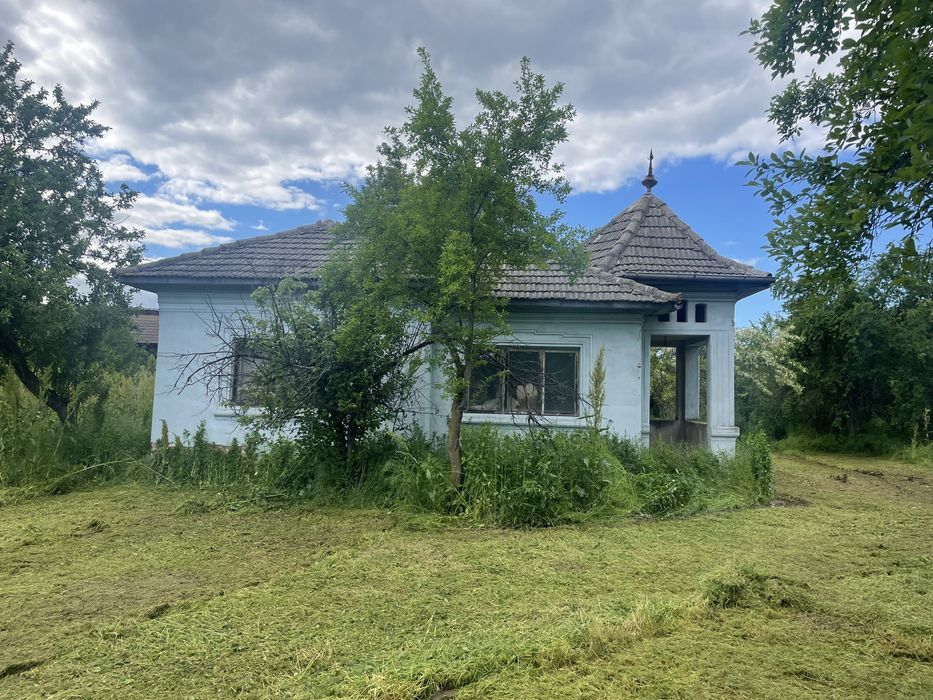 Vand Casa cu teren 2050mp in Dragoesti, Valcea