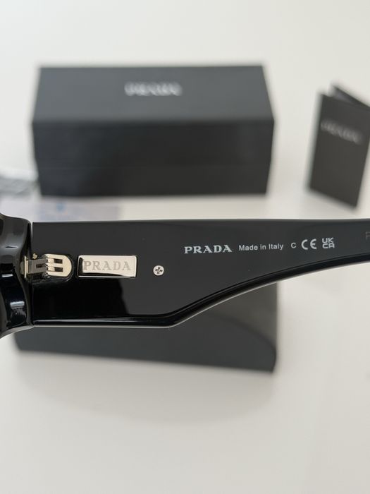 Слънчеви очила Prada