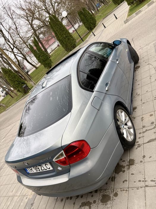 De vanzare e90 320d