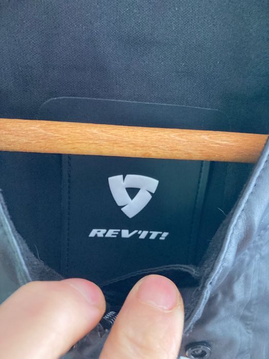 Моторджийско яке Rev'it