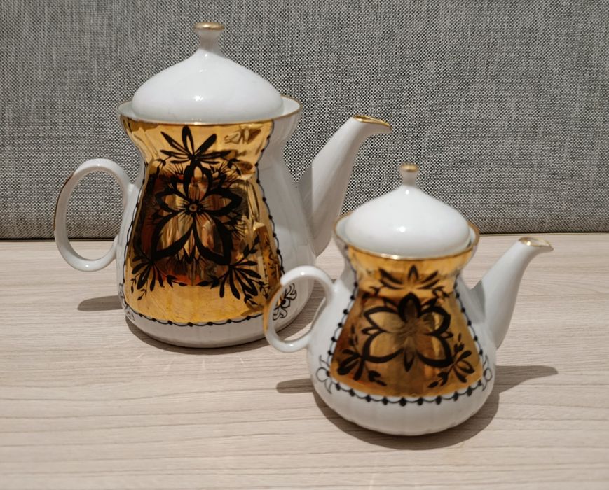 Продам,сервизы и прочее район Кск