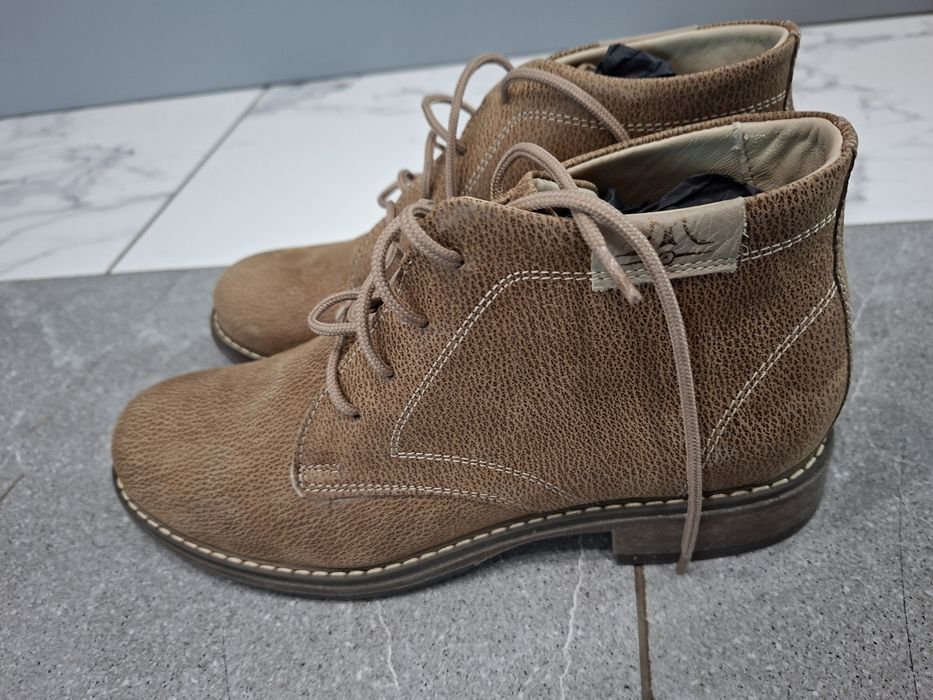 Дамски обувки тип Кларк