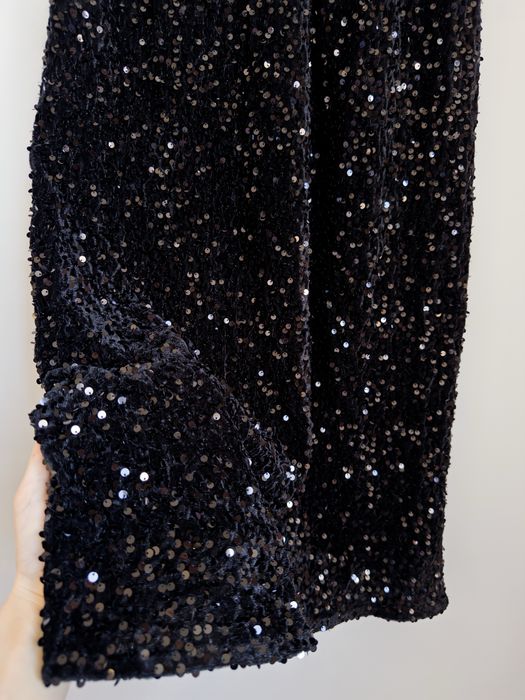 Жылтыр кара юбка